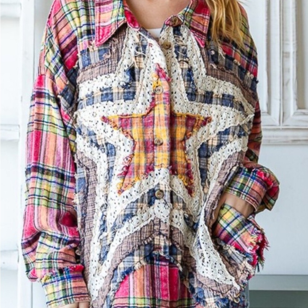 Oli & Hali Multicolor Plaid Star Top